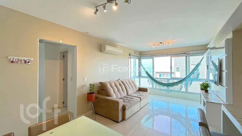 Apartamento à venda com 2 quartos, 68m² - Foto 7