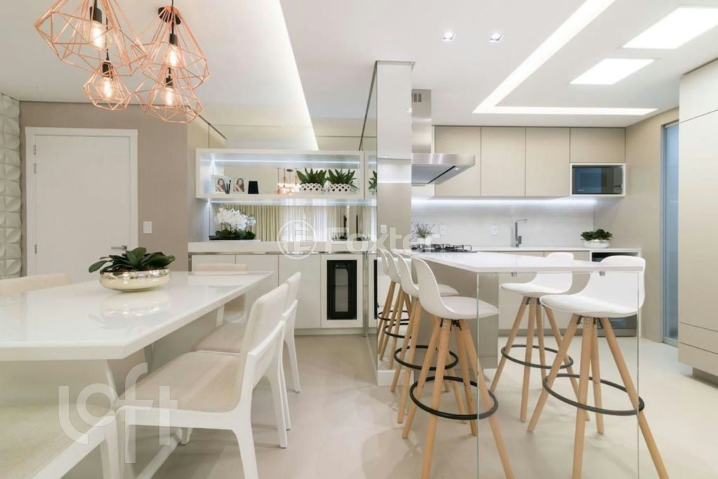 Apartamento à venda com 3 quartos, 150m² - Foto 2