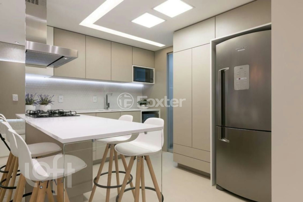 Apartamento à venda com 3 quartos, 150m² - Foto 3