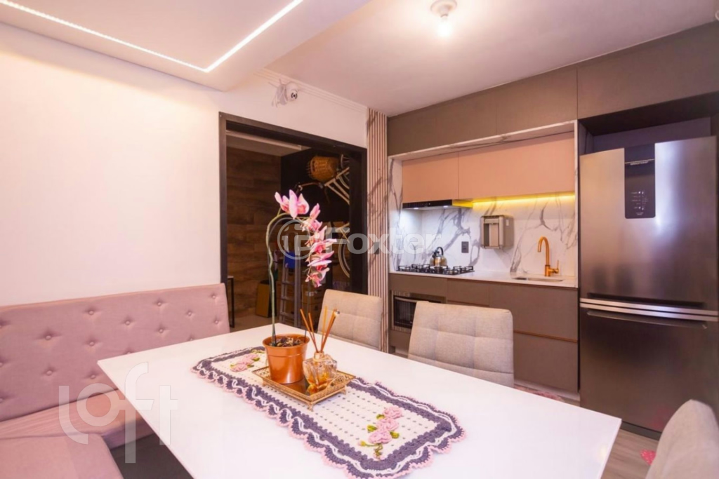 Casa à venda com 2 quartos, 72m² - Foto 4