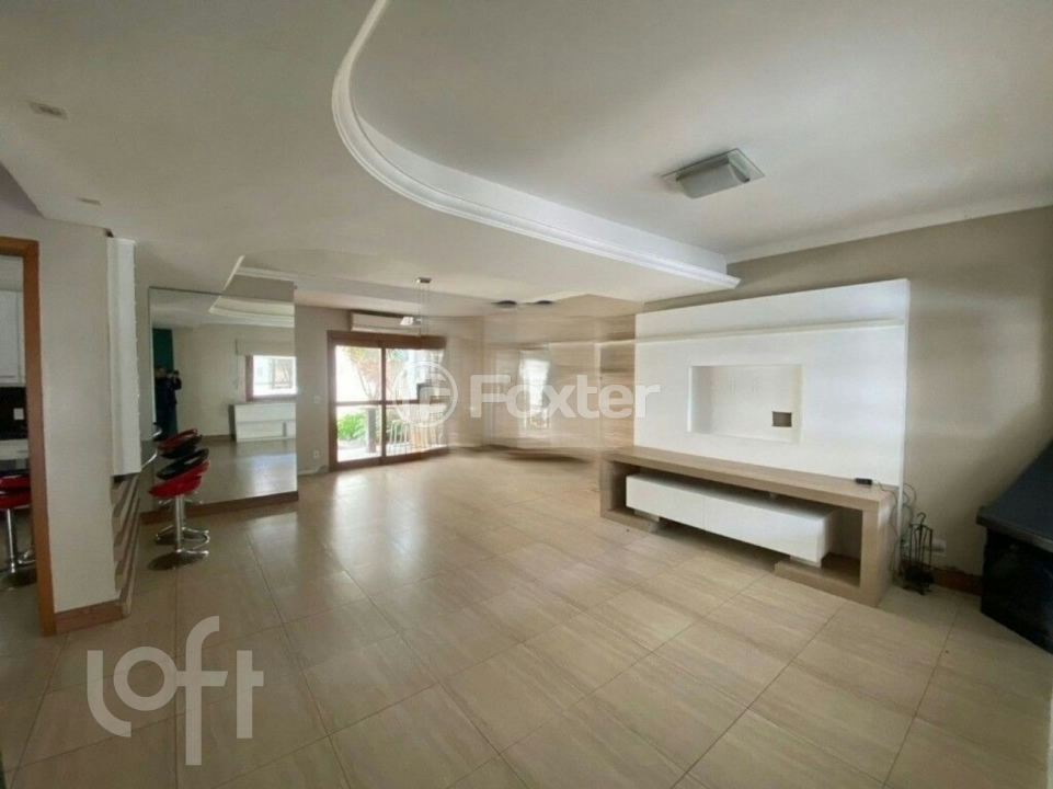 Casa à venda com 4 quartos, 218m² - Foto 2