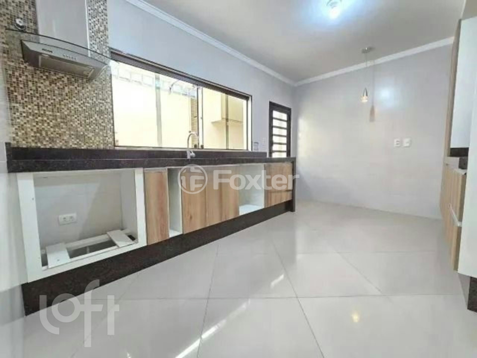Casa à venda com 3 quartos, 220m² - Foto 1