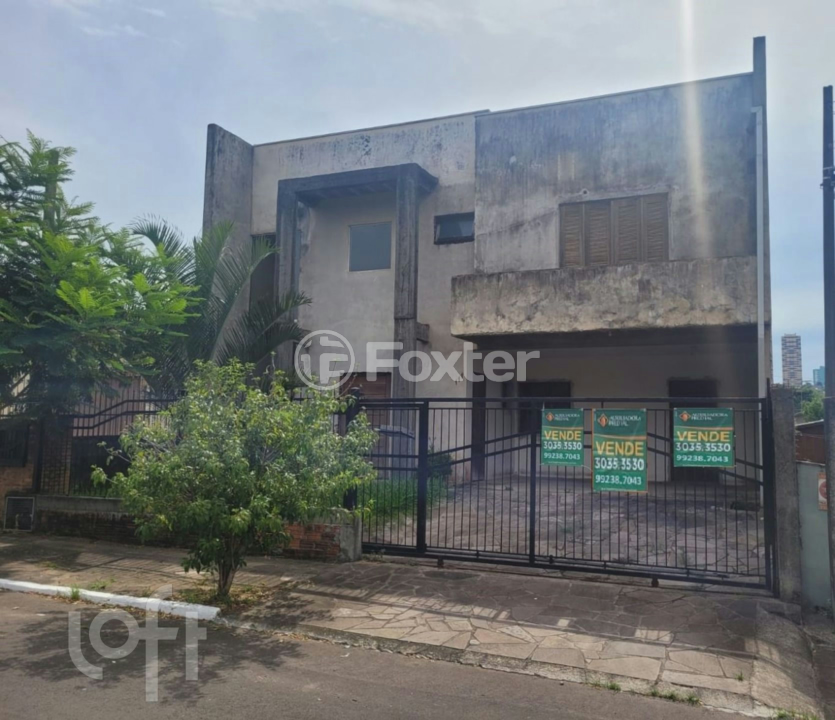 Casa à venda com 3 quartos, 215m² - Foto 2