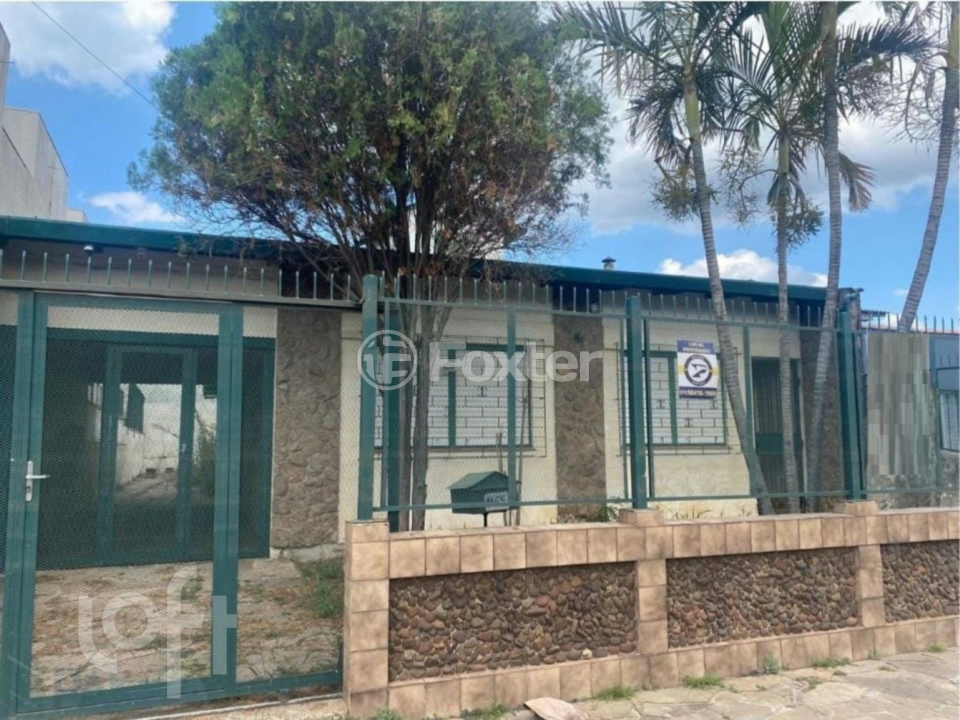 Casa à venda com 3 quartos, 300m² - Foto 1