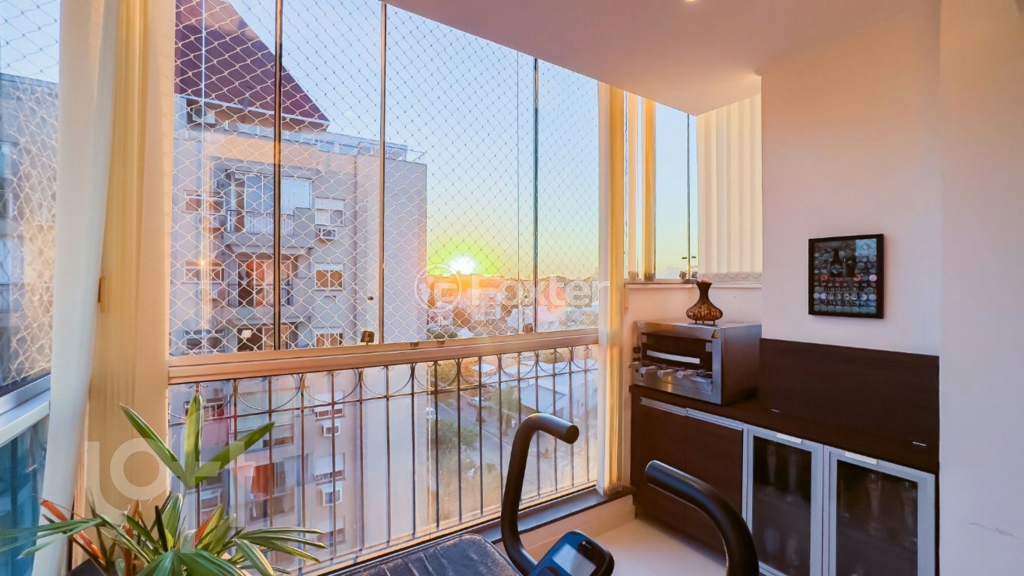 Apartamento à venda com 3 quartos, 76m² - Foto 1