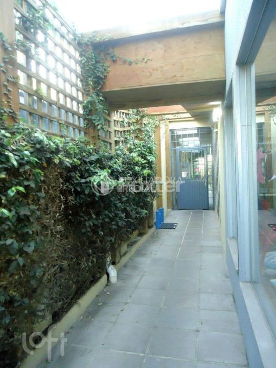 Casa à venda com 1 quarto, 435m² - Foto 6