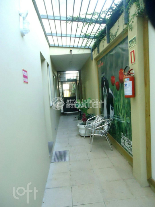 Casa à venda com 1 quarto, 435m² - Foto 1