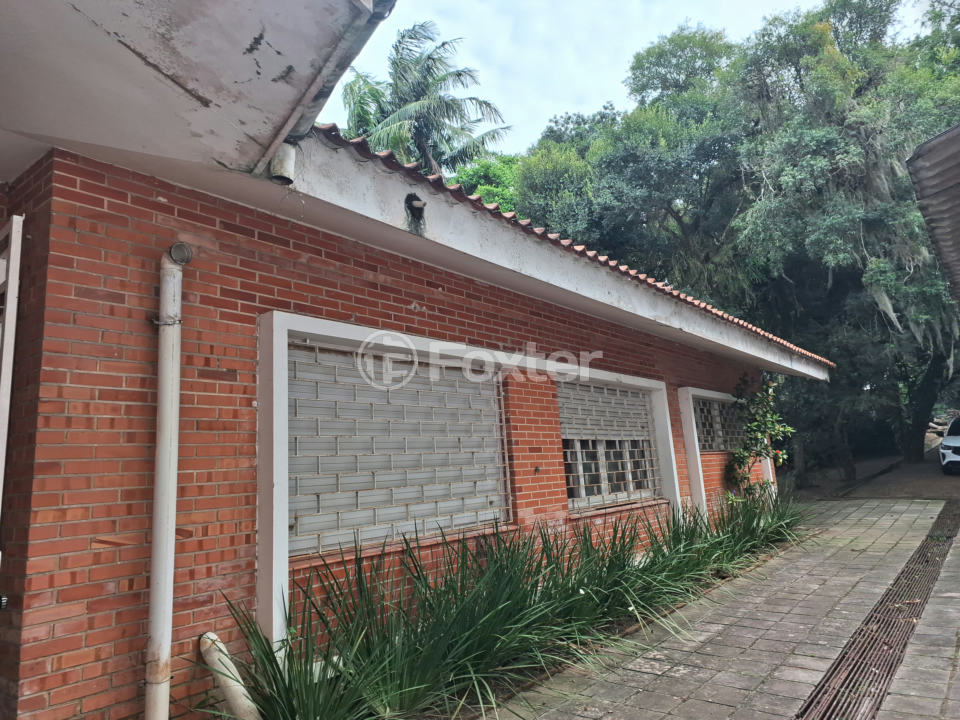 Casa à venda com 4 quartos, 160m² - Foto 2