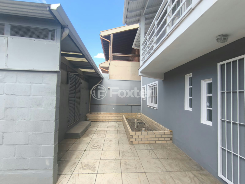 Casa à venda com 3 quartos, 164m² - Foto 11