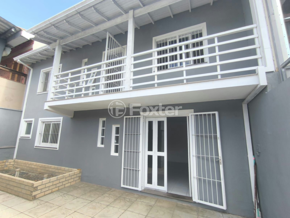 Casa à venda com 3 quartos, 164m² - Foto 1
