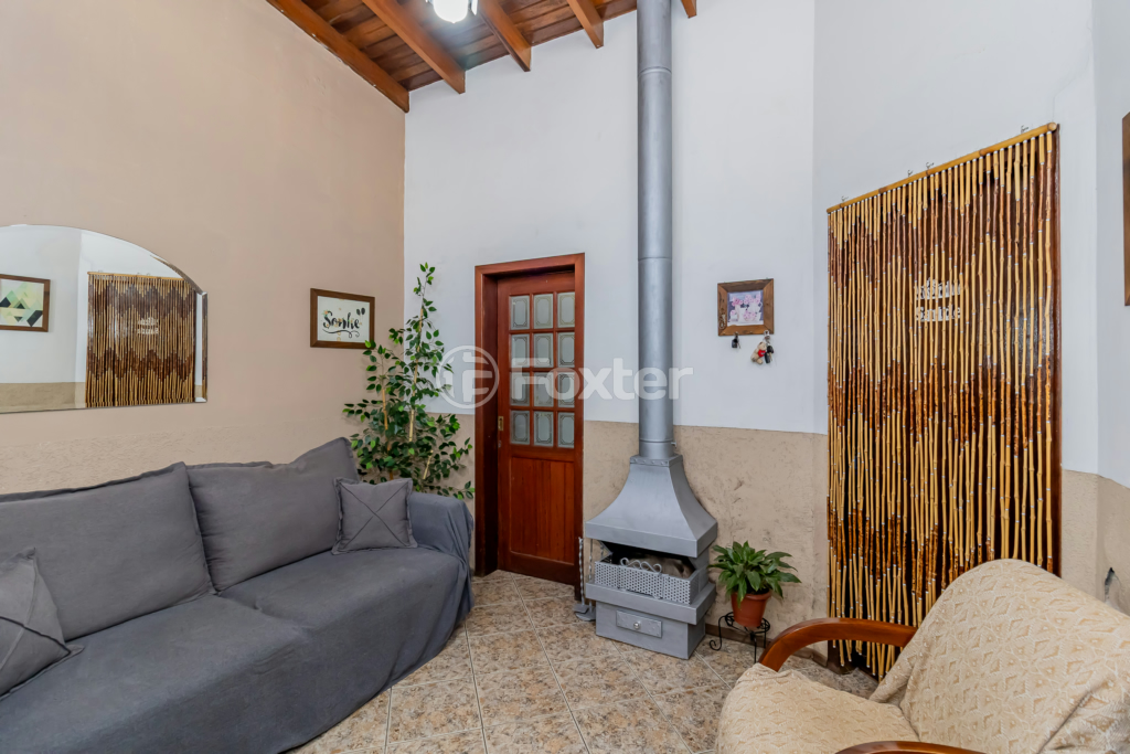 Casa à venda com 3 quartos, 120m² - Foto 1