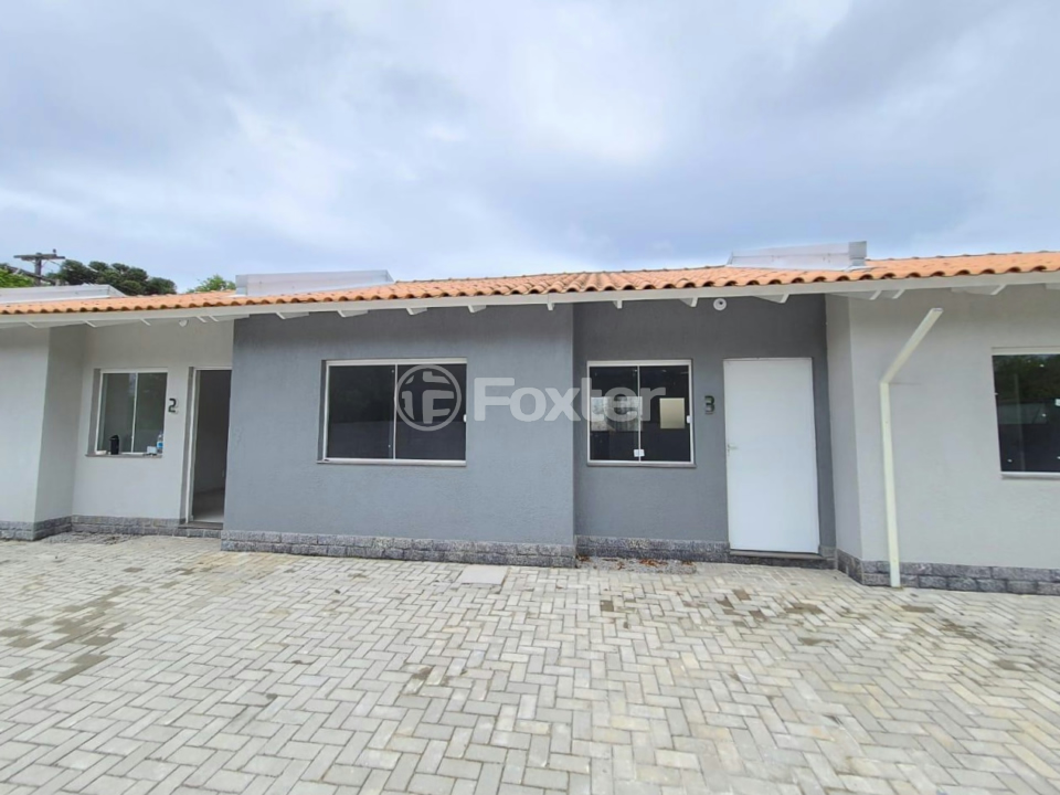 Casa de Condomínio à venda com 2 quartos, 47m² - Foto 1
