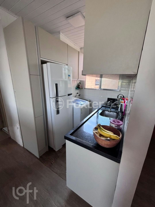 Apartamento à venda com 2 quartos, 42m² - Foto 6