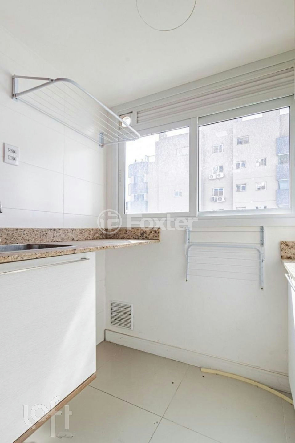 Apartamento à venda com 2 quartos, 68m² - Foto 3