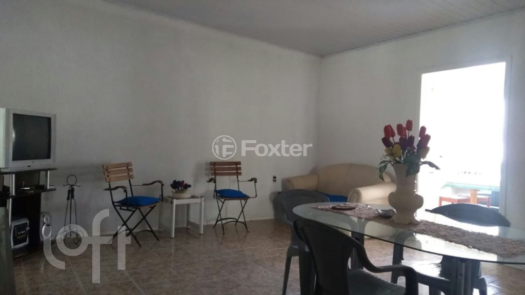 Casa à venda com 5 quartos, 156m² - Foto 2