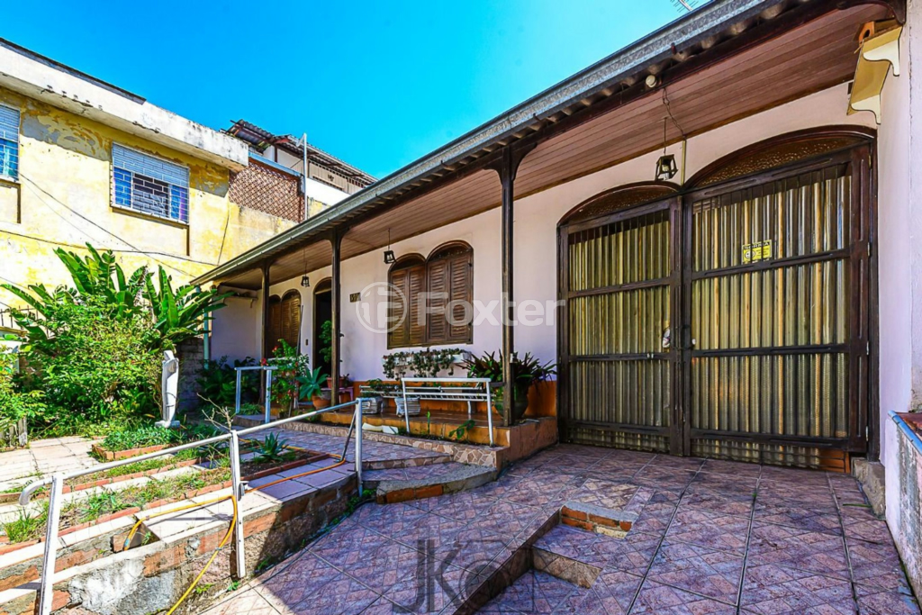 Casa à venda com 3 quartos, 185m² - Foto 1