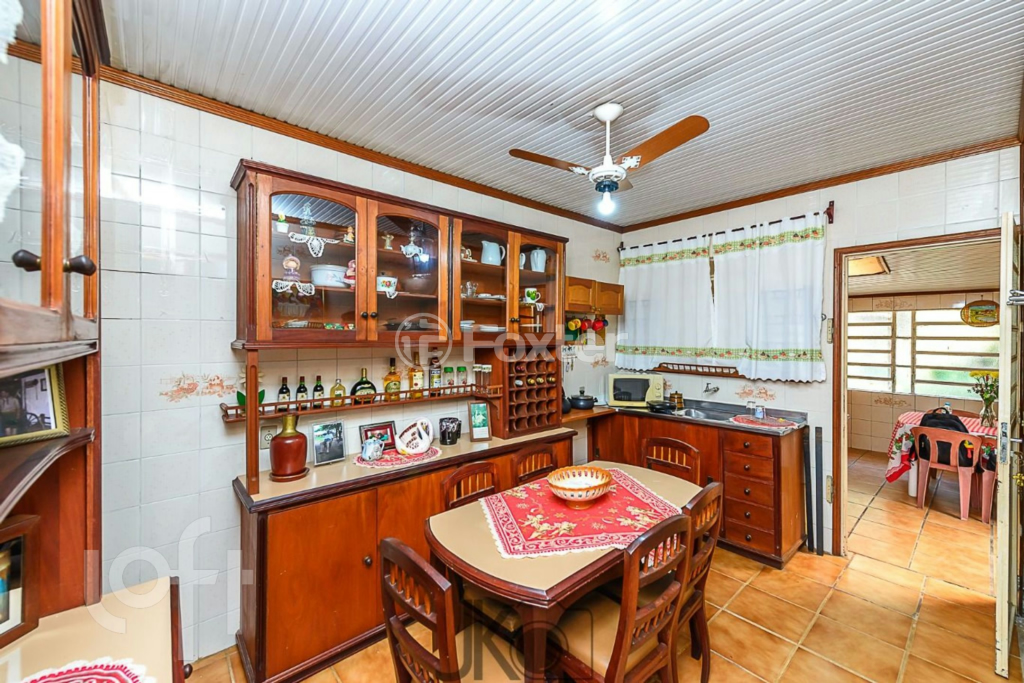 Casa à venda com 3 quartos, 185m² - Foto 4