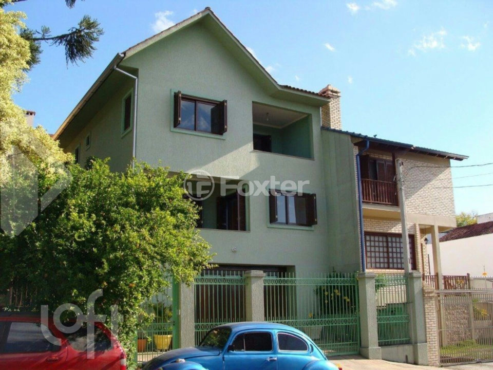 Casa à venda com 3 quartos, 350m² - Foto 1