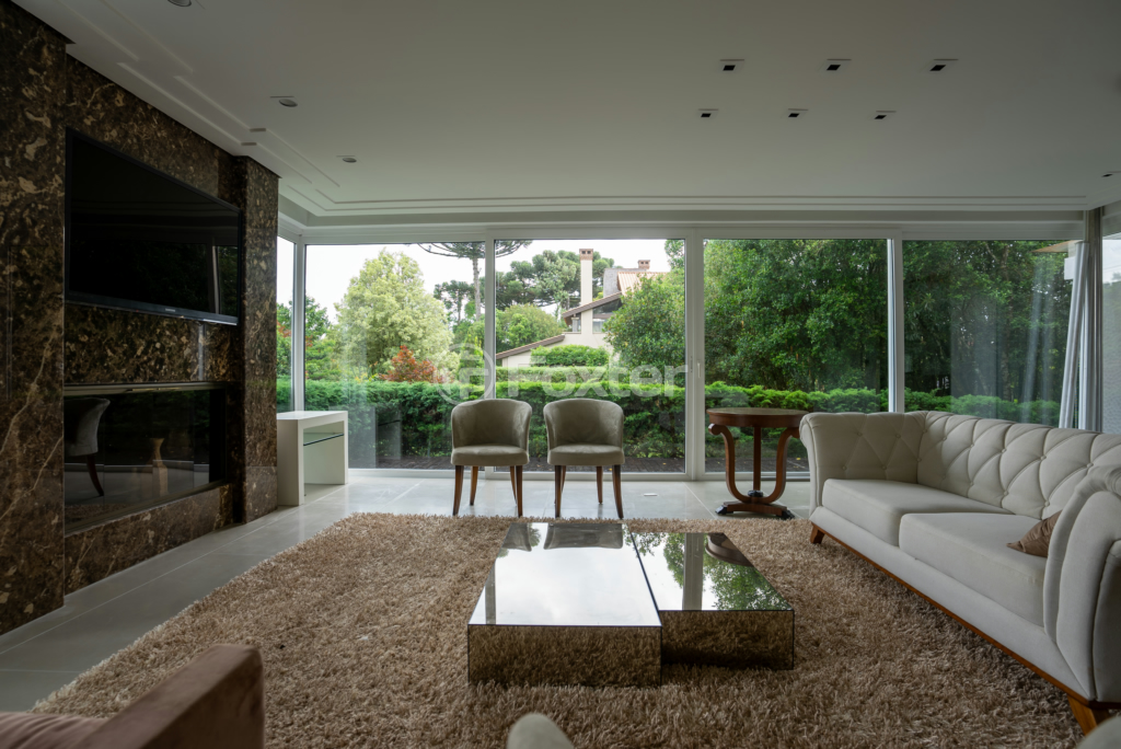 Casa de Condomínio à venda com 3 quartos, 275m² - Foto 2