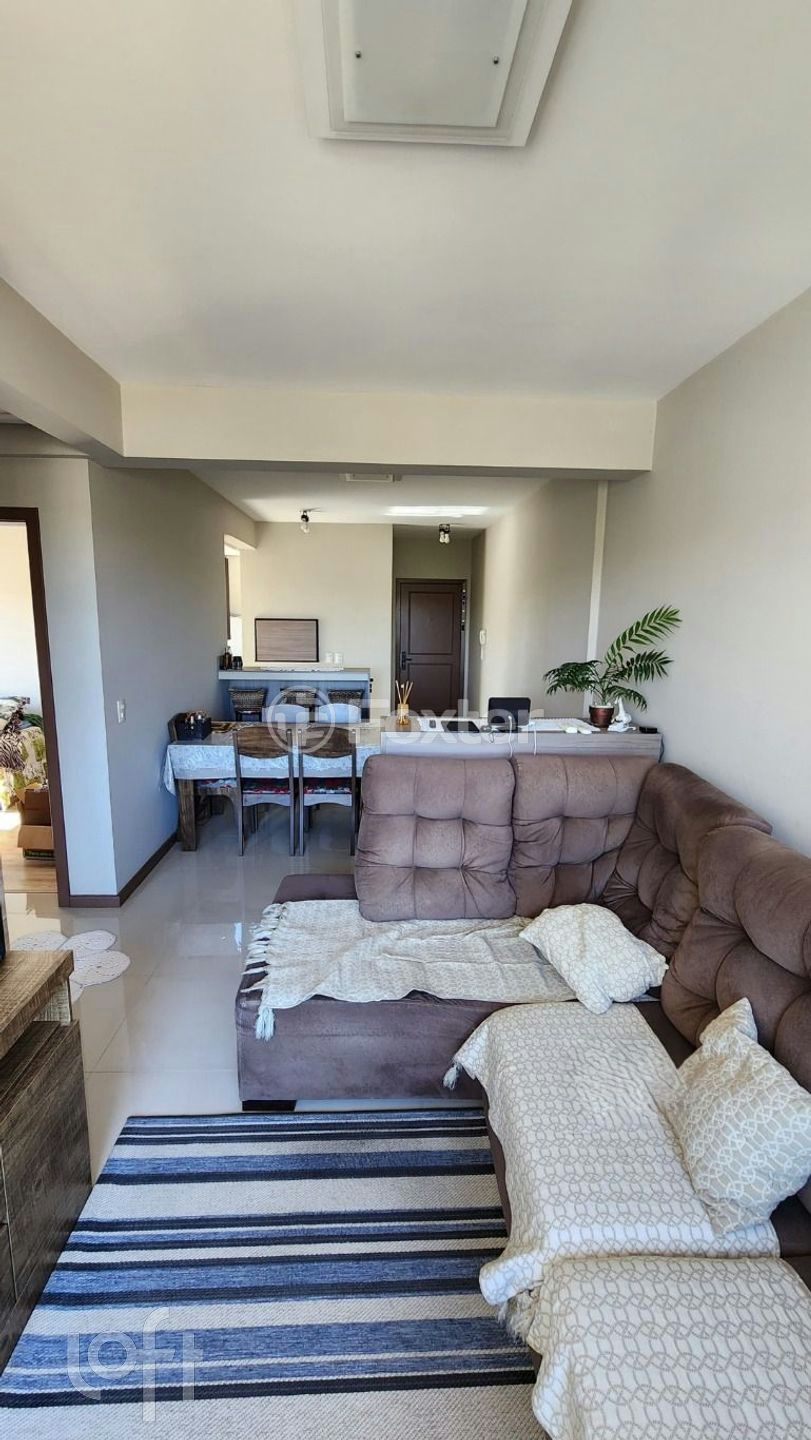 Apartamento à venda com 2 quartos, 73m² - Foto 2