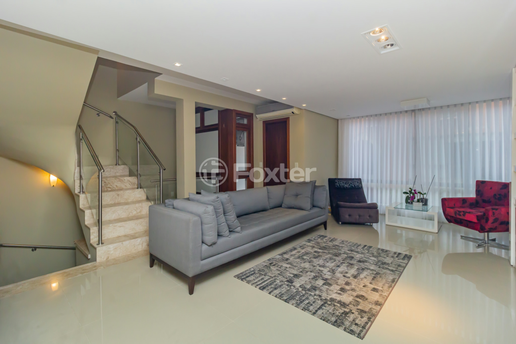 Casa de Condomínio à venda com 4 quartos, 204m² - Foto 1