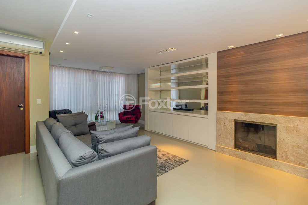 Casa de Condomínio à venda com 4 quartos, 204m² - Foto 2