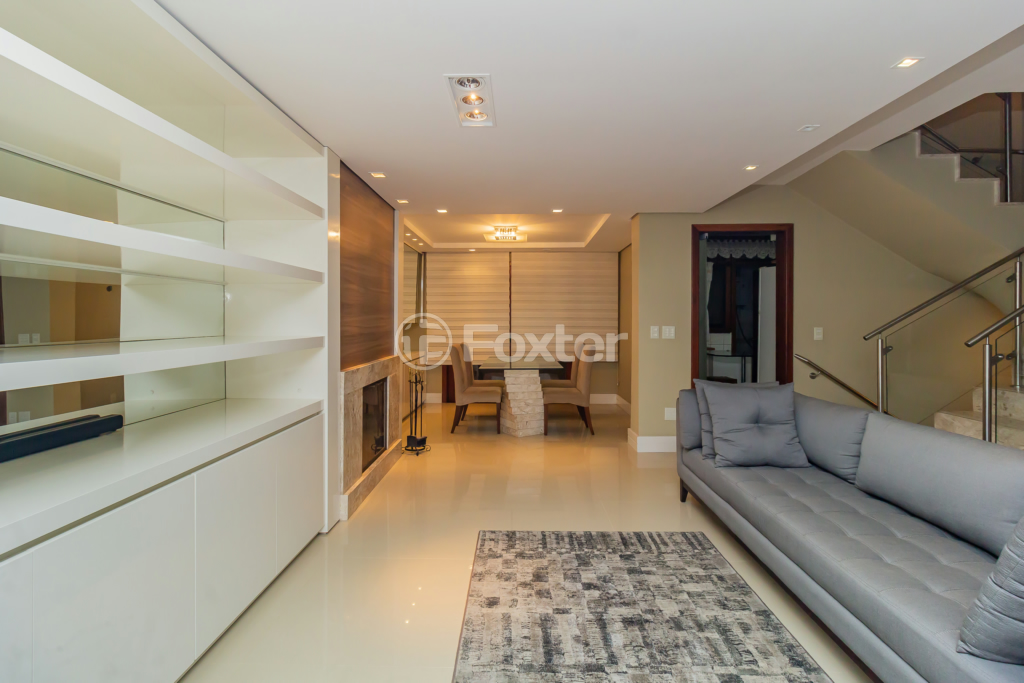 Casa de Condomínio à venda com 4 quartos, 204m² - Foto 3