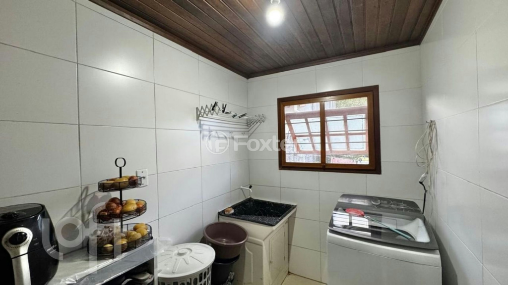 Casa à venda com 3 quartos, 134m² - Foto 14