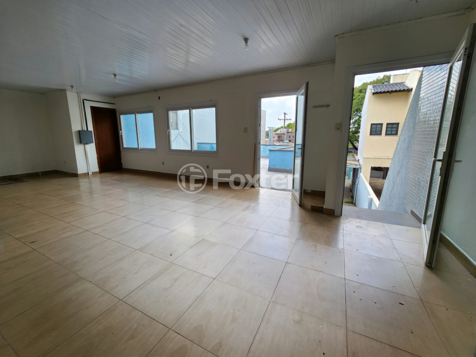 Casa à venda com 2 quartos, 250m² - Foto 8