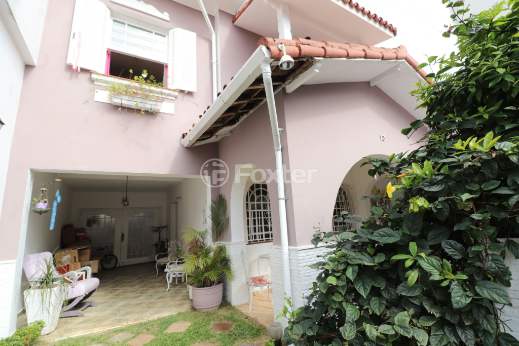 Casa à venda com 5 quartos, 260m² - Foto 1