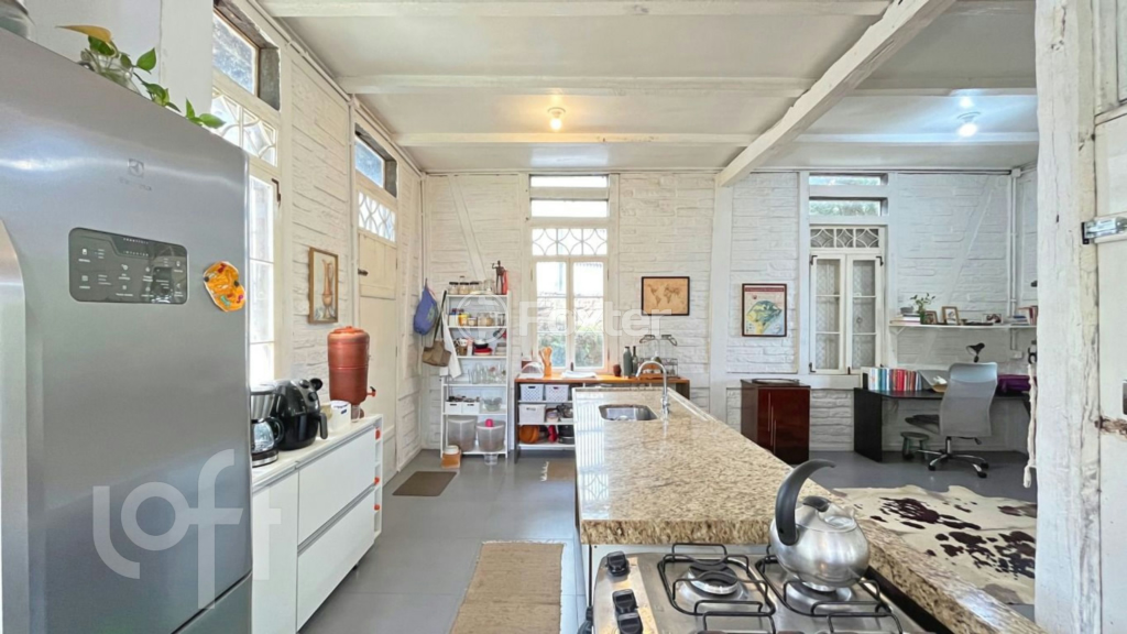 Casa à venda com 3 quartos, 176m² - Foto 5