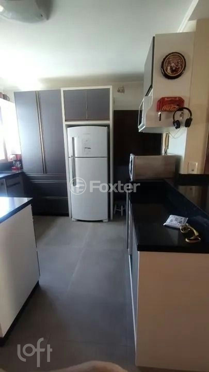 Apartamento à venda com 2 quartos, 75m² - Foto 4