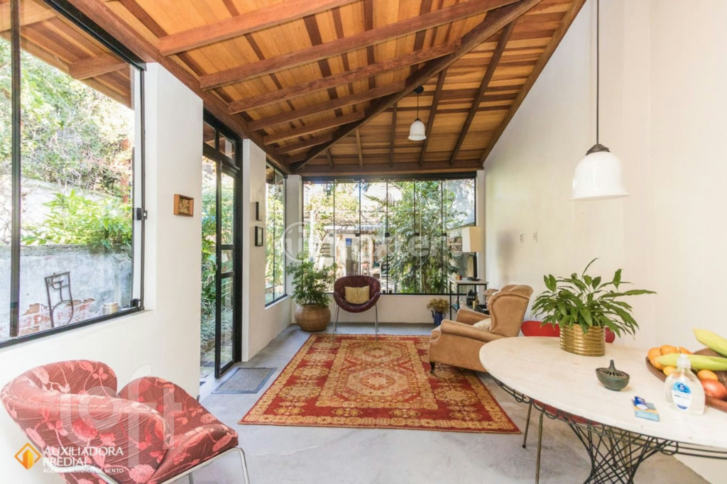 Casa à venda com 3 quartos, 150m² - Foto 19