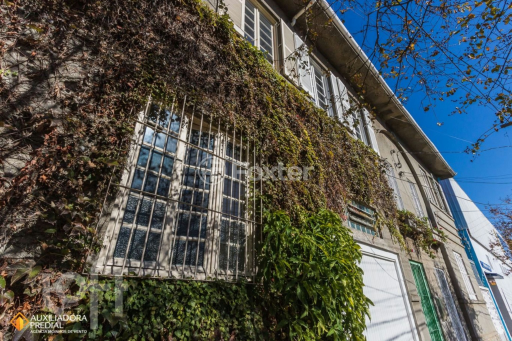 Casa à venda com 3 quartos, 150m² - Foto 2
