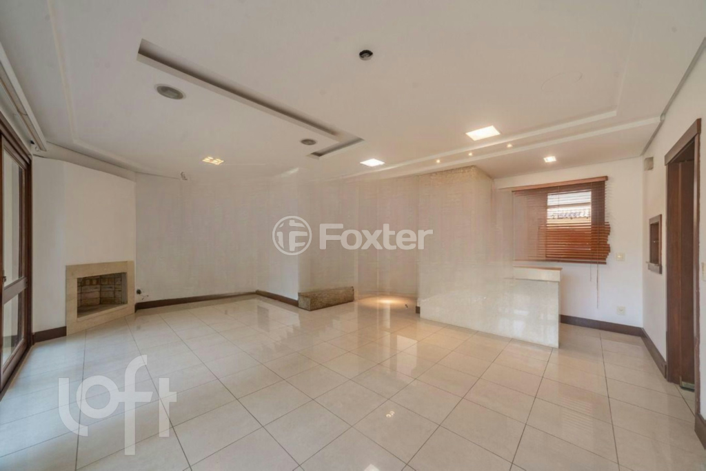 Casa de Condomínio à venda com 3 quartos, 295m² - Foto 1