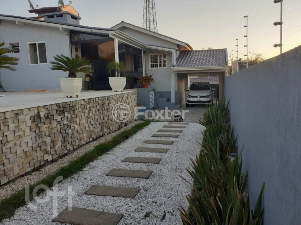 Casa à venda com 2 quartos, 100m² - Foto 3