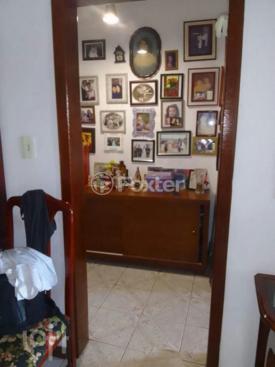 Casa à venda com 5 quartos, 140m² - Foto 4