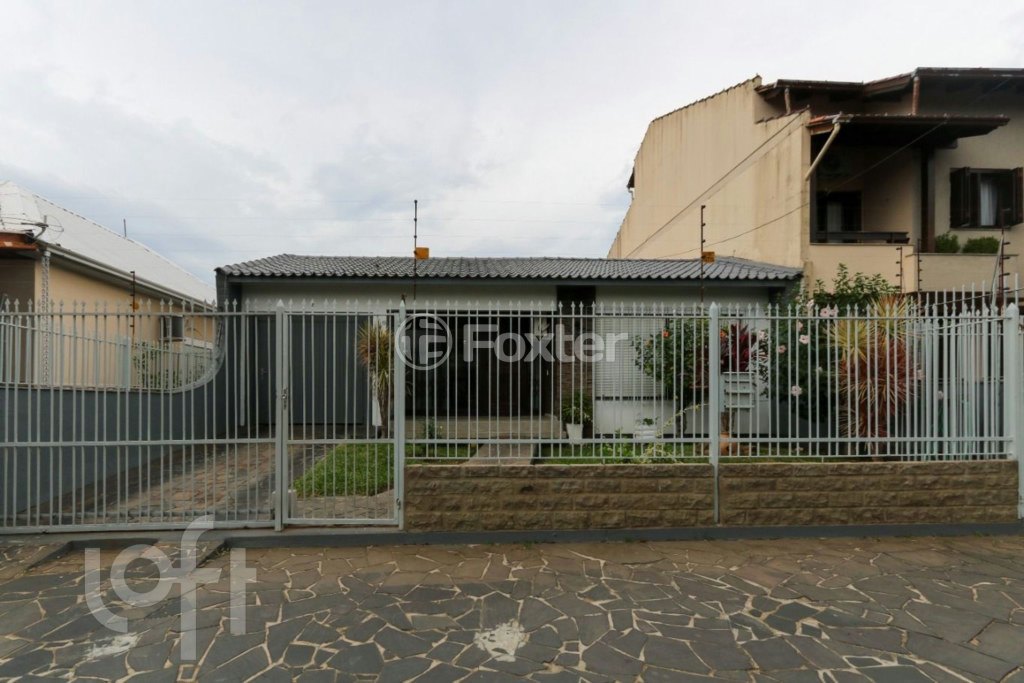Casa à venda com 3 quartos, 180m² - Foto 2