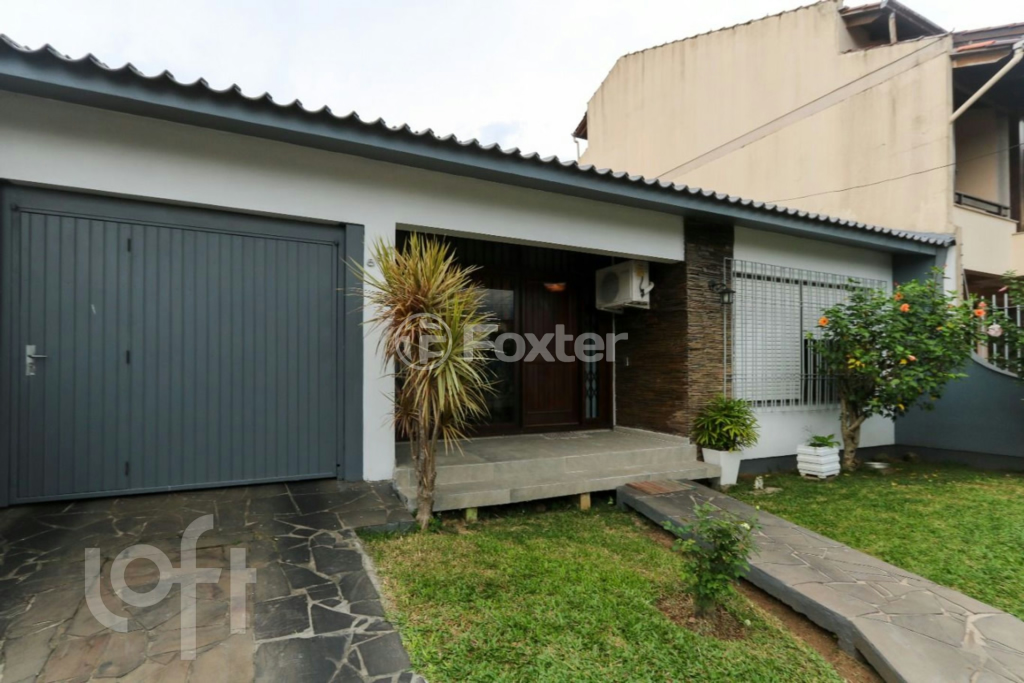 Casa à venda com 3 quartos, 180m² - Foto 1
