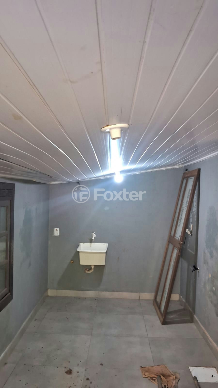 Casa à venda com 1 quarto, 48m² - Foto 2