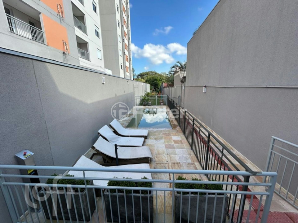 Apartamento à venda com 2 quartos, 62m² - Foto 24