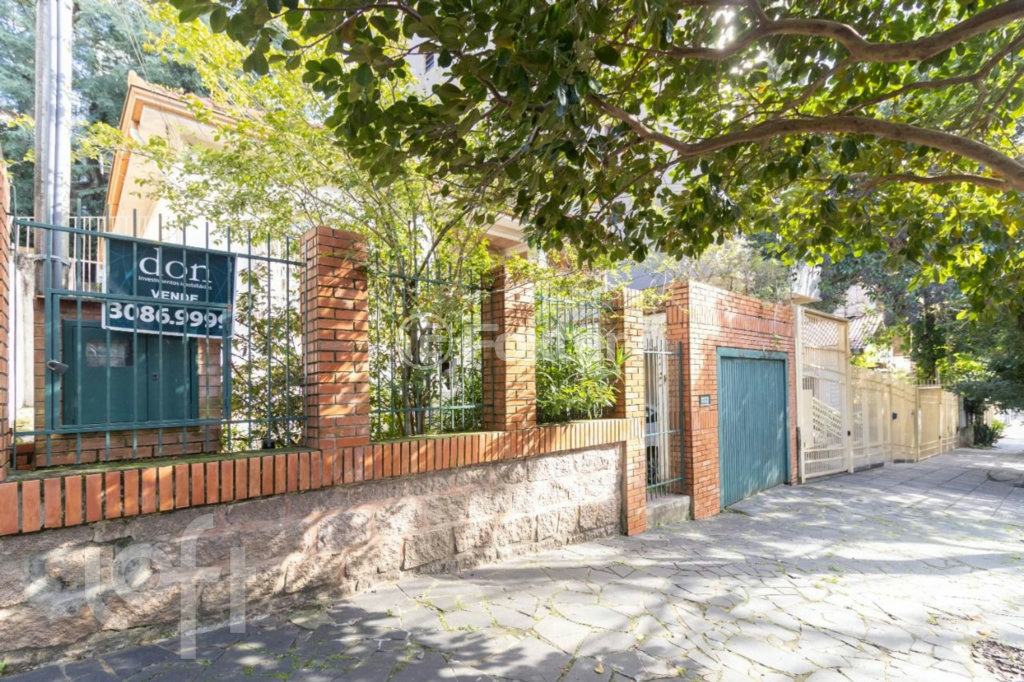 Casa à venda com 4 quartos, 120m² - Foto 2