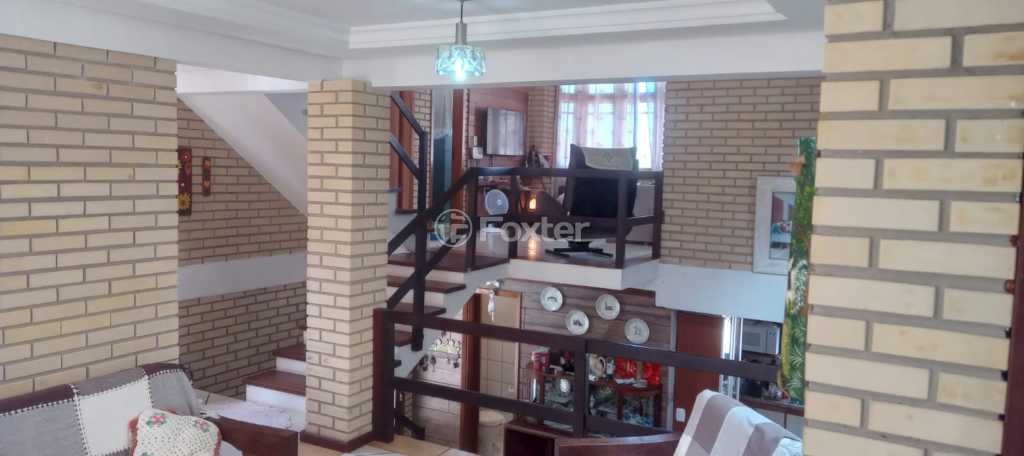 Casa à venda com 3 quartos, 170m² - Foto 2