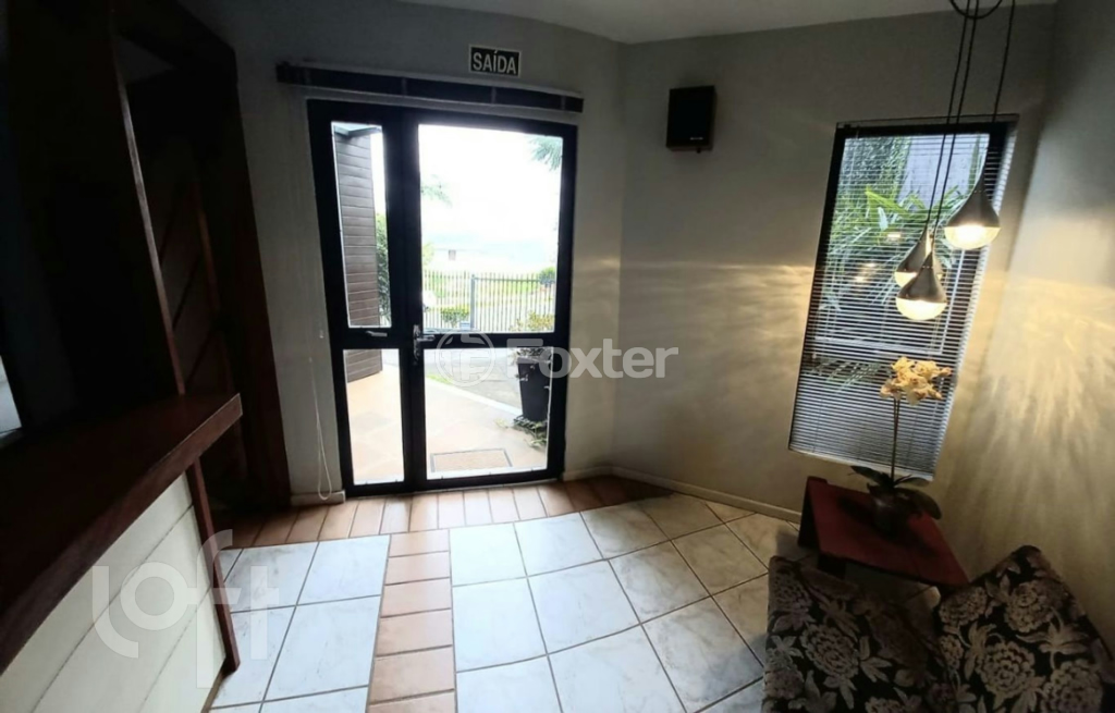 Casa à venda com 4 quartos, 200m² - Foto 32