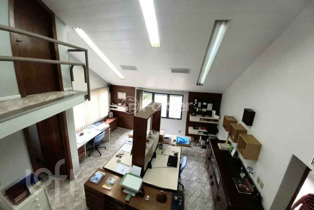 Casa à venda com 4 quartos, 200m² - Foto 17