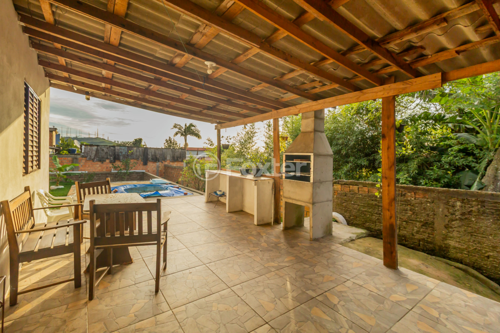 Casa à venda com 2 quartos, 80m² - Foto 1