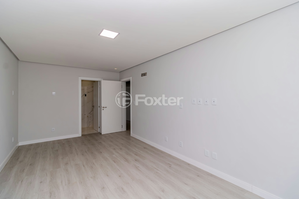 Casa de Condomínio à venda com 4 quartos, 26873m² - Foto 37