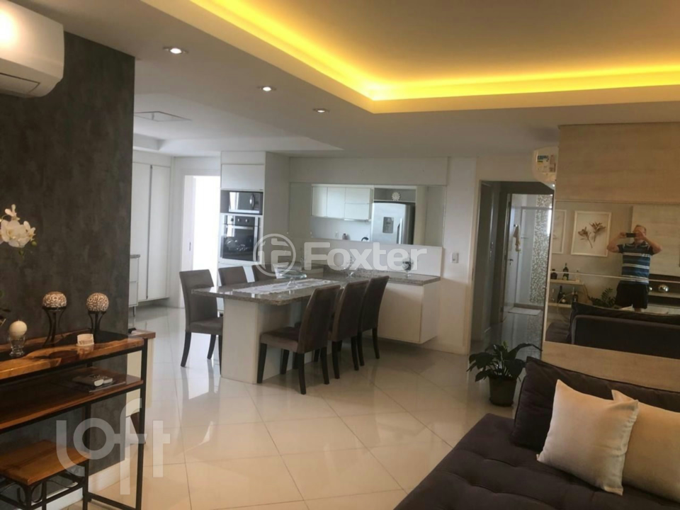 Apartamento à venda com 3 quartos, 156m² - Foto 3