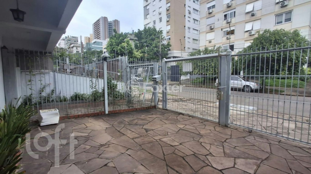Casa à venda com 4 quartos, 344m² - Foto 2