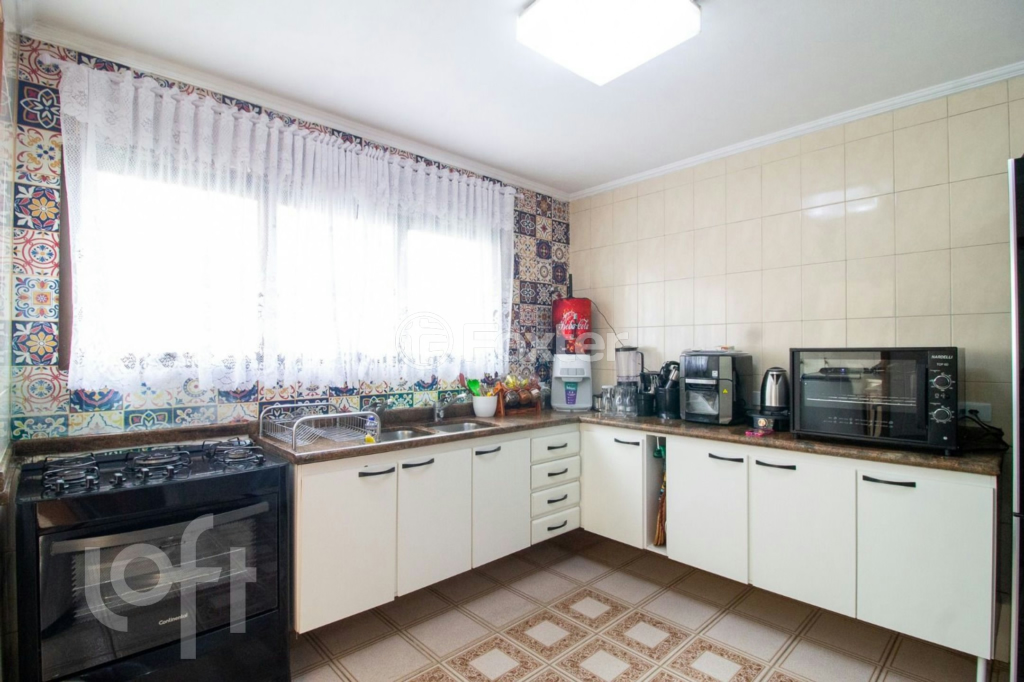 Casa à venda com 4 quartos, 270m² - Foto 2